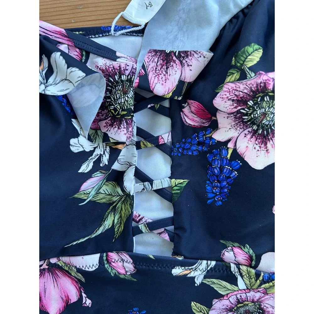 NWT Cupshe Womens 4X Navy Blue Floral Ruffle Lace Up One Piece Swimsuit Beach - Picture 4 of 7